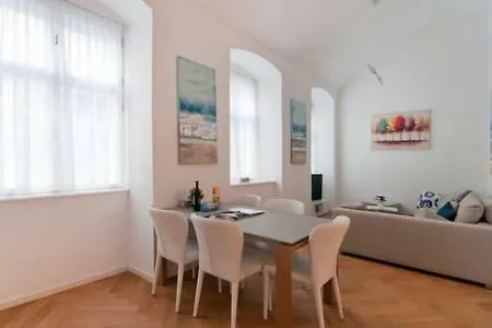 Apartment Homestay Sisi Vienna Austria
